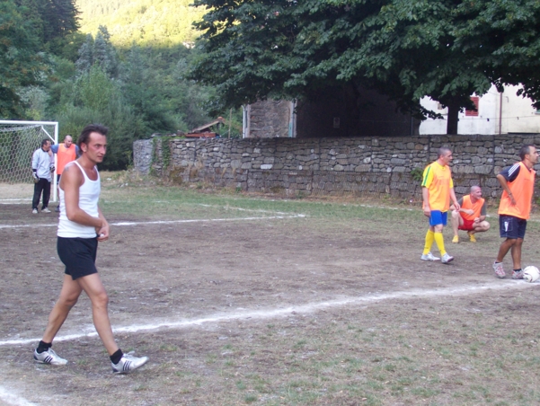  Image name: Calcio53.jpg 
 width: 601 pixel 
 height: 452 pixel 
 Size: 276551 bytes 
 Click to enlarge 